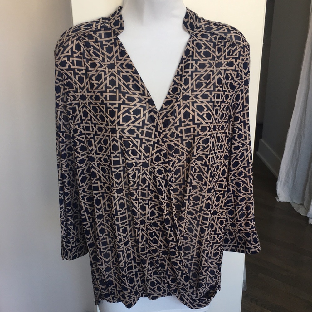 Bailey & Chloe sheer blouse size small